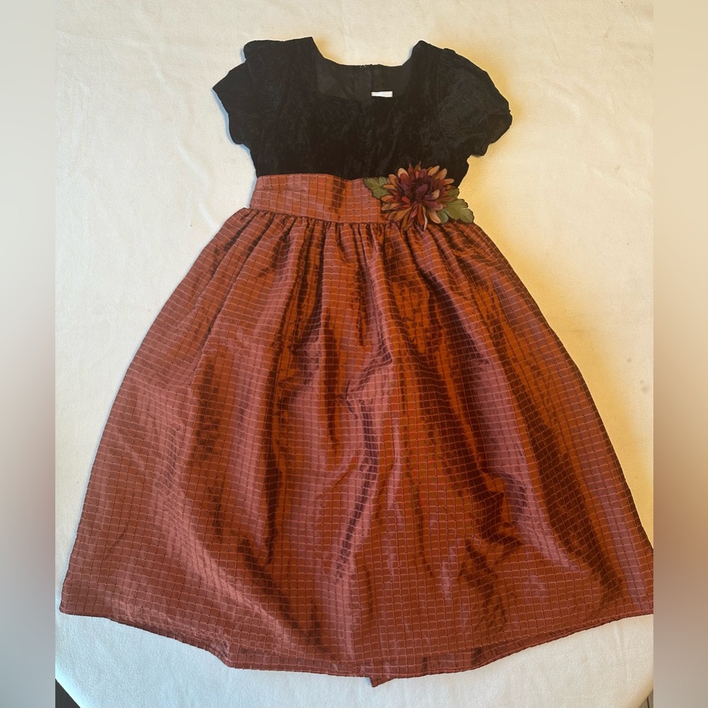 Size 10-12 dimples of Los Angeles girls dress